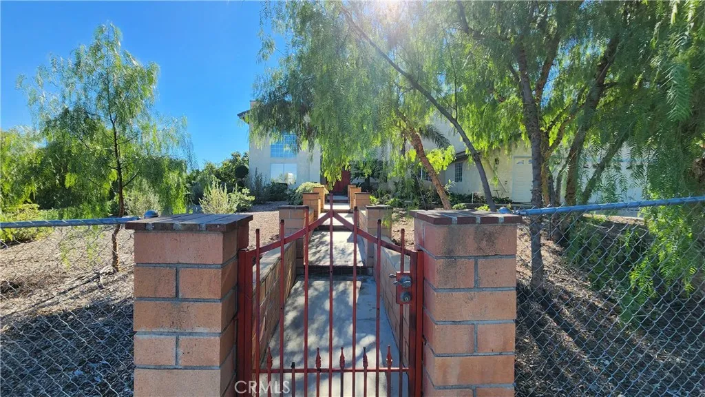 23729 Citrus Avenue, Perris, California 92570 home-pic-6